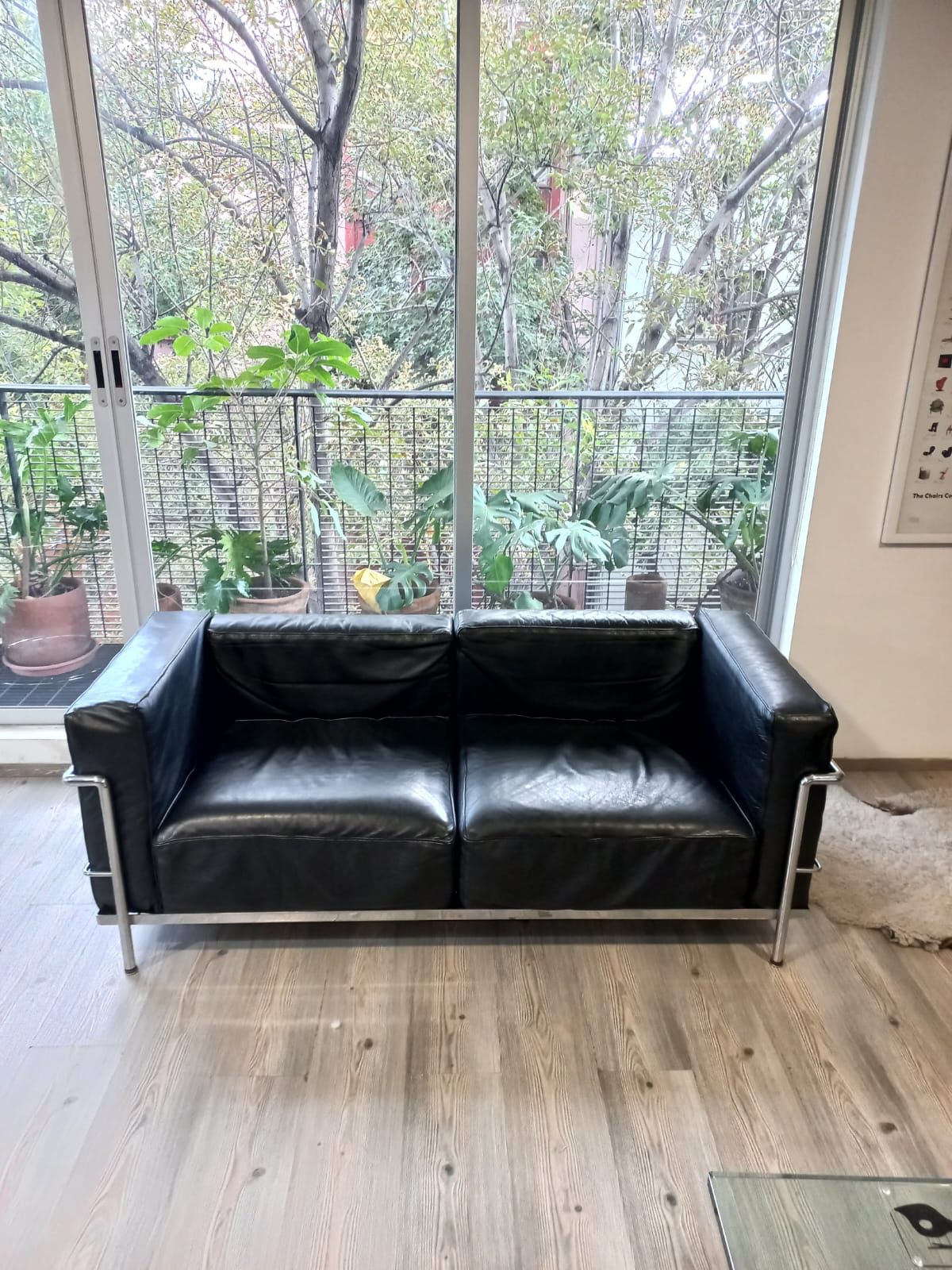 LC2 Two Seat Sofa - Le Corbusier - moda in casa