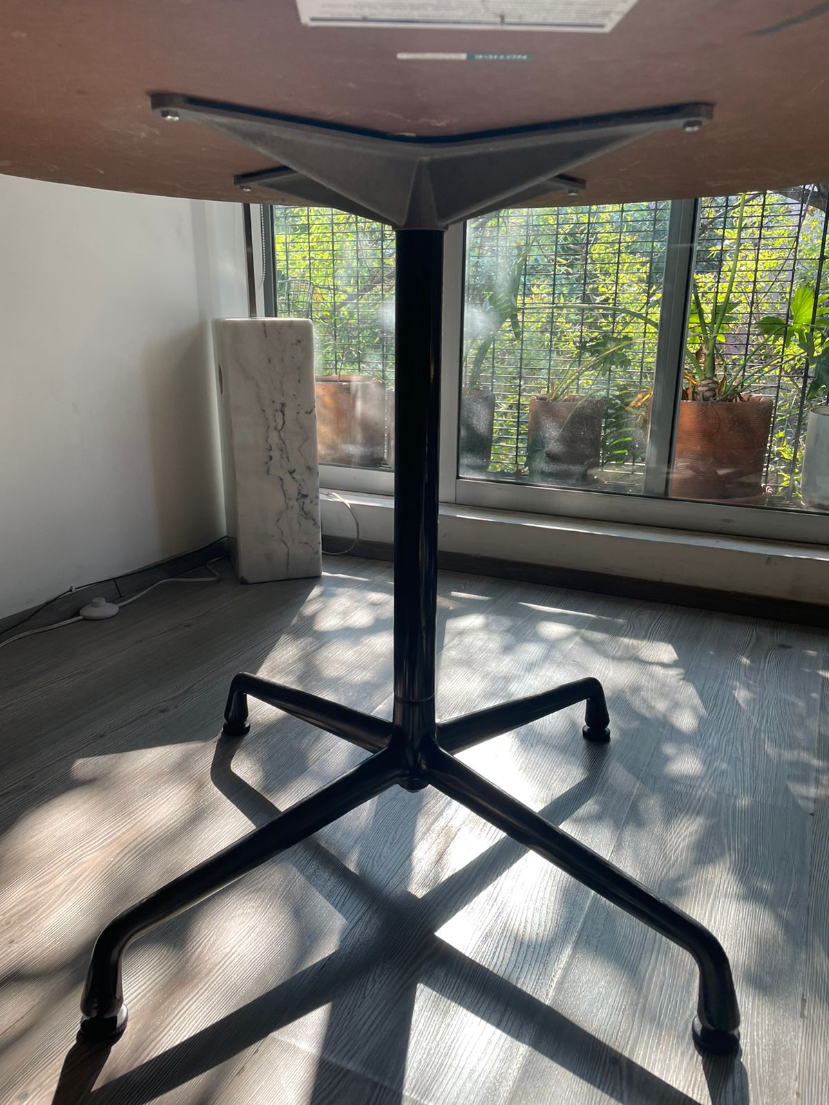 Eames Round Universal Base Dining & Work Table Herman Miller