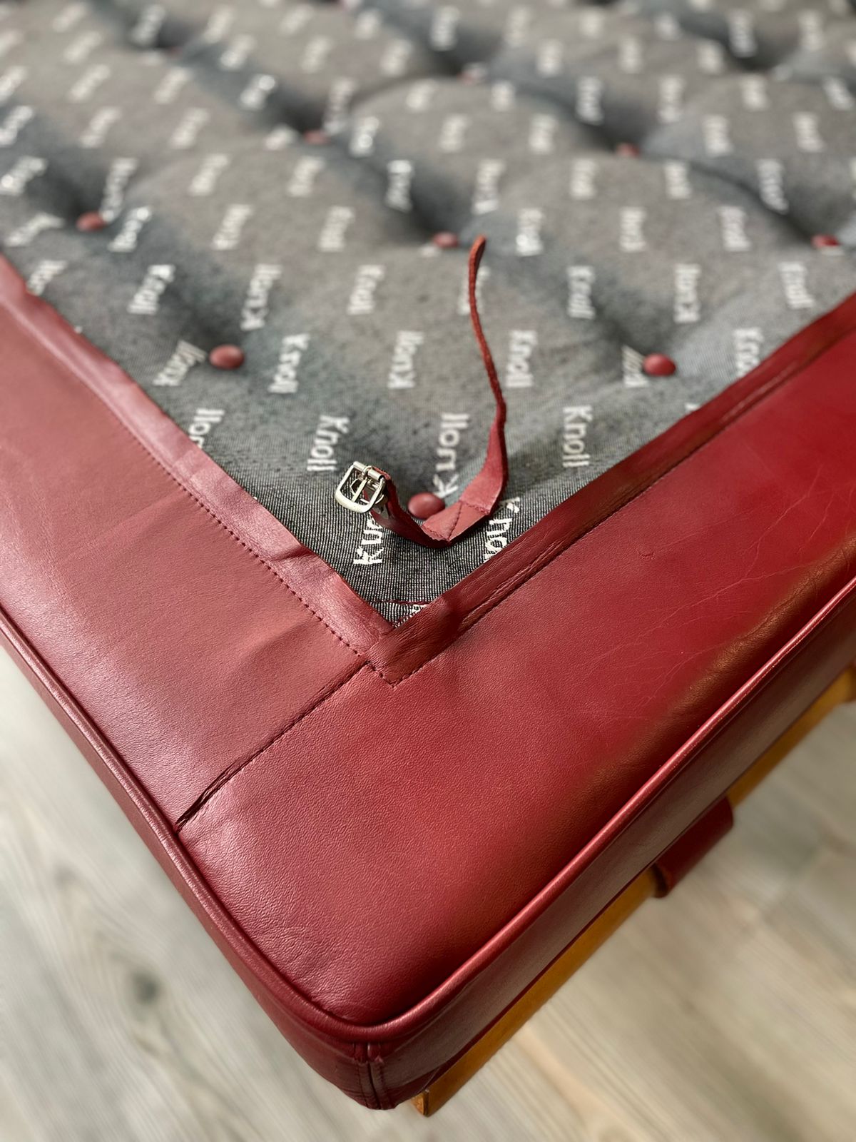Barcelona Couch Mies Van Der Rohe Knoll