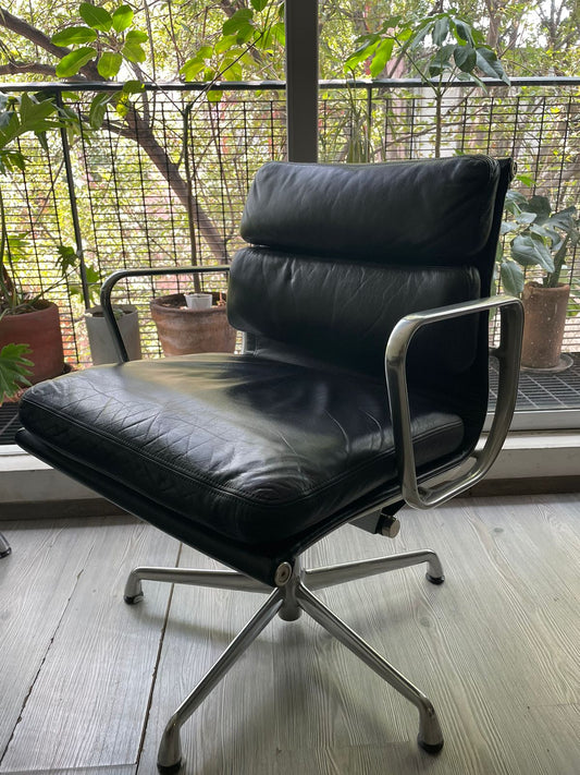 Eames Soft Pad EA 434 Chair Herman Miller
