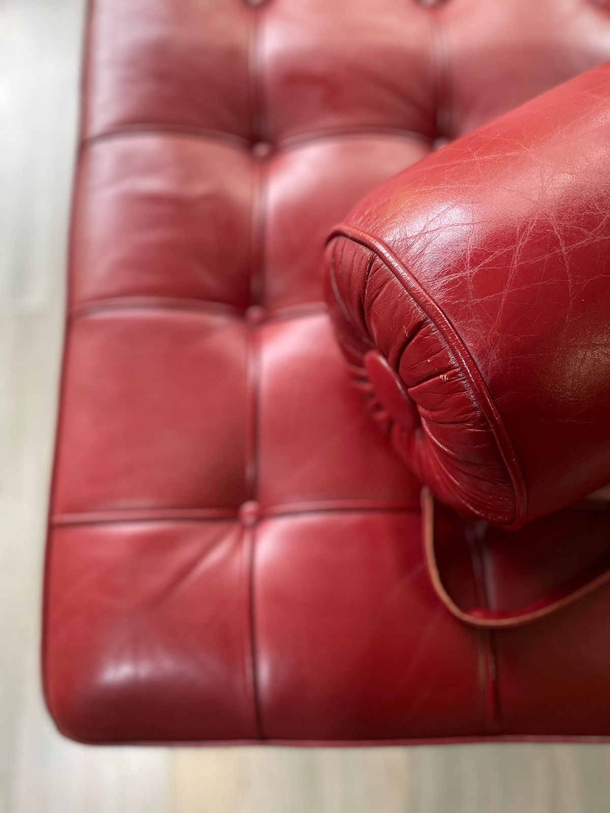 Barcelona Couch Mies Van Der Rohe Knoll