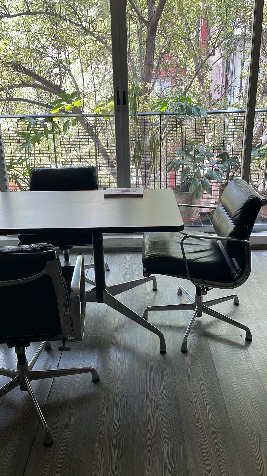 Eames Soft Pad EA 434 Chair Herman Miller