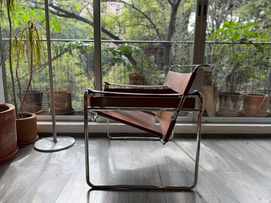 Wassily Chair Knoll