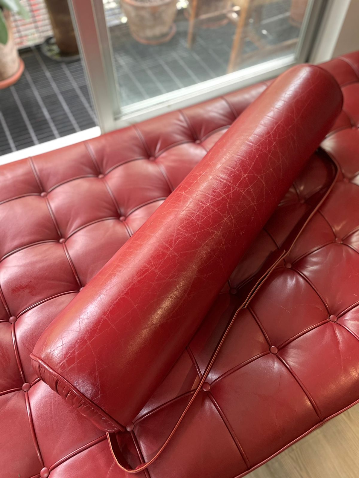 Barcelona Couch Mies Van Der Rohe Knoll