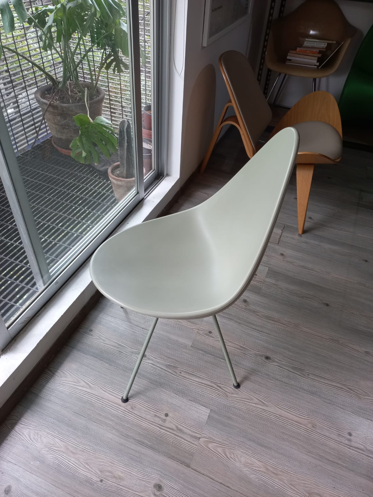 Drop Silla Republic Fritz Hansen Arne Jacobsen