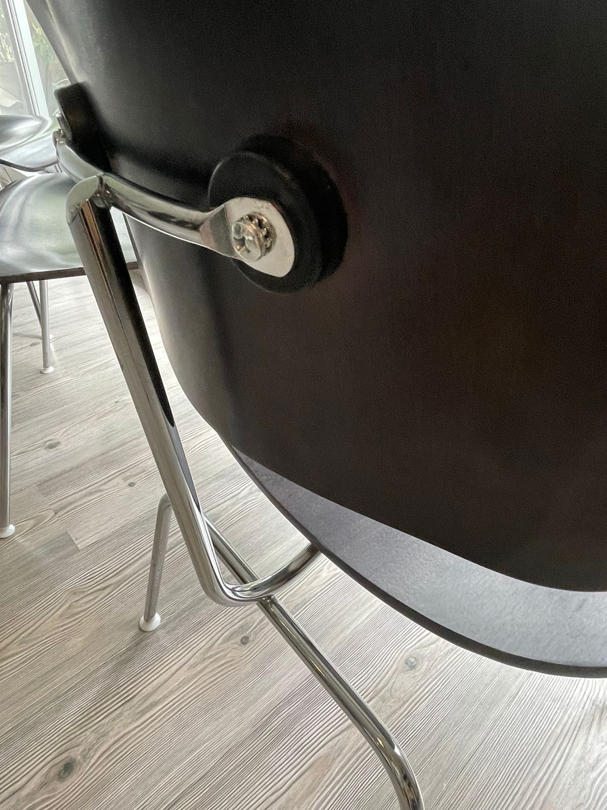 Eames DCM - Herman Miller
