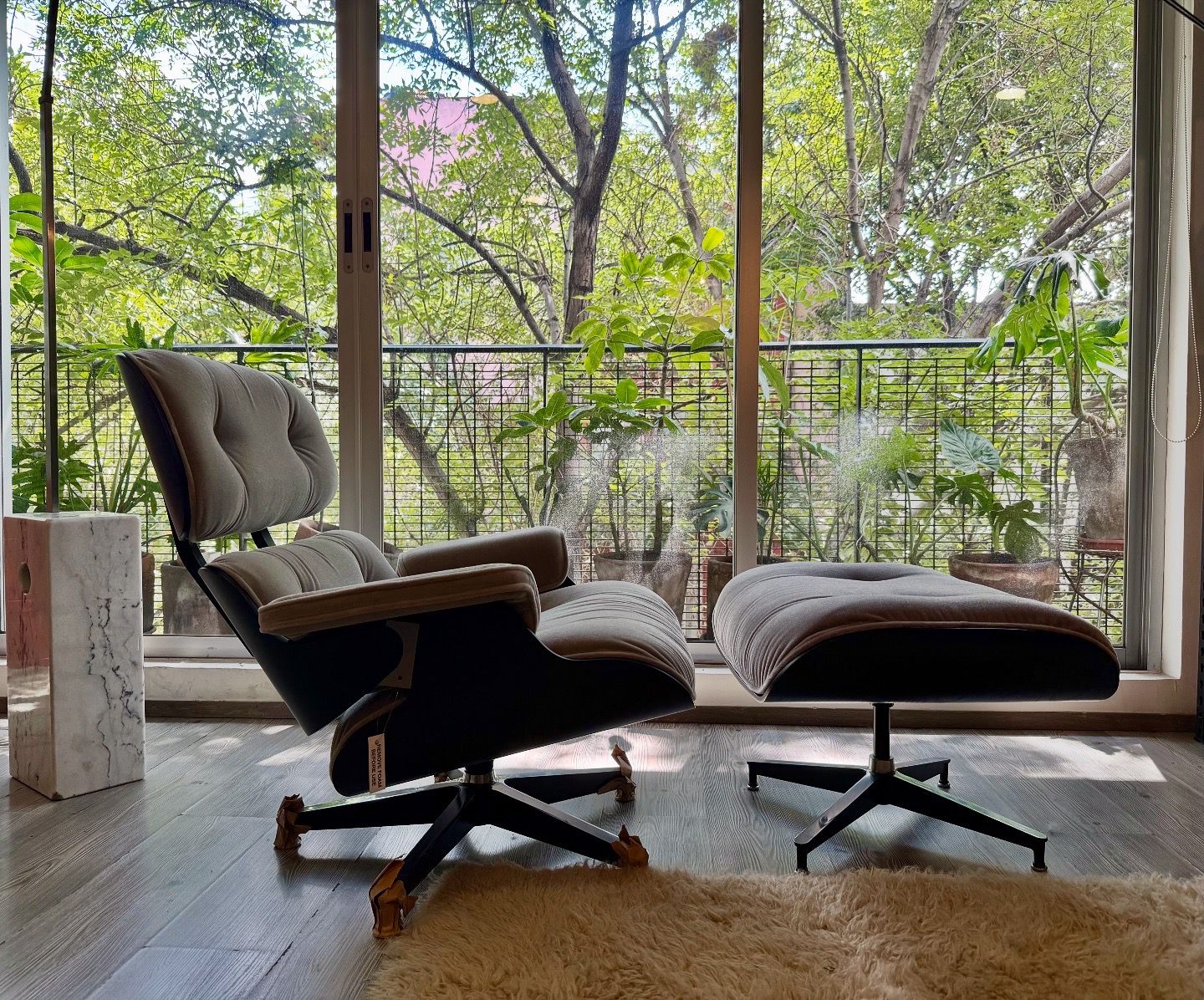 Eames Lounge & Ottoman Herman Miller