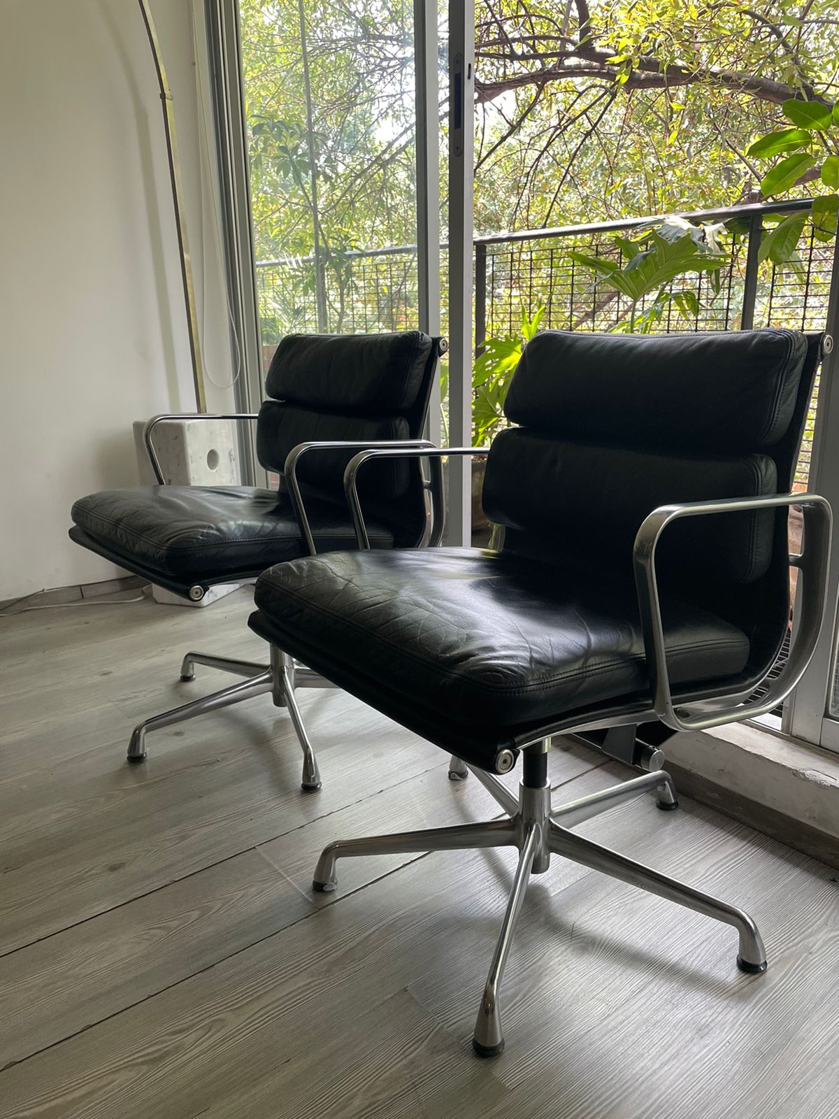 Eames Soft Pad EA 434 Chair Herman Miller