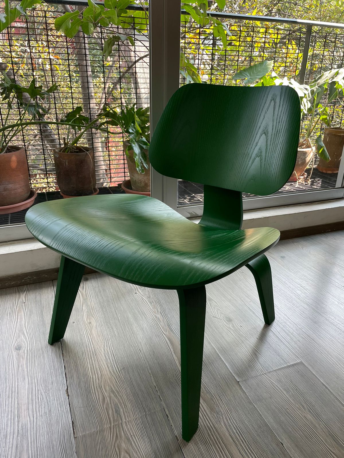 Eames LCW Herman Miller x HAY