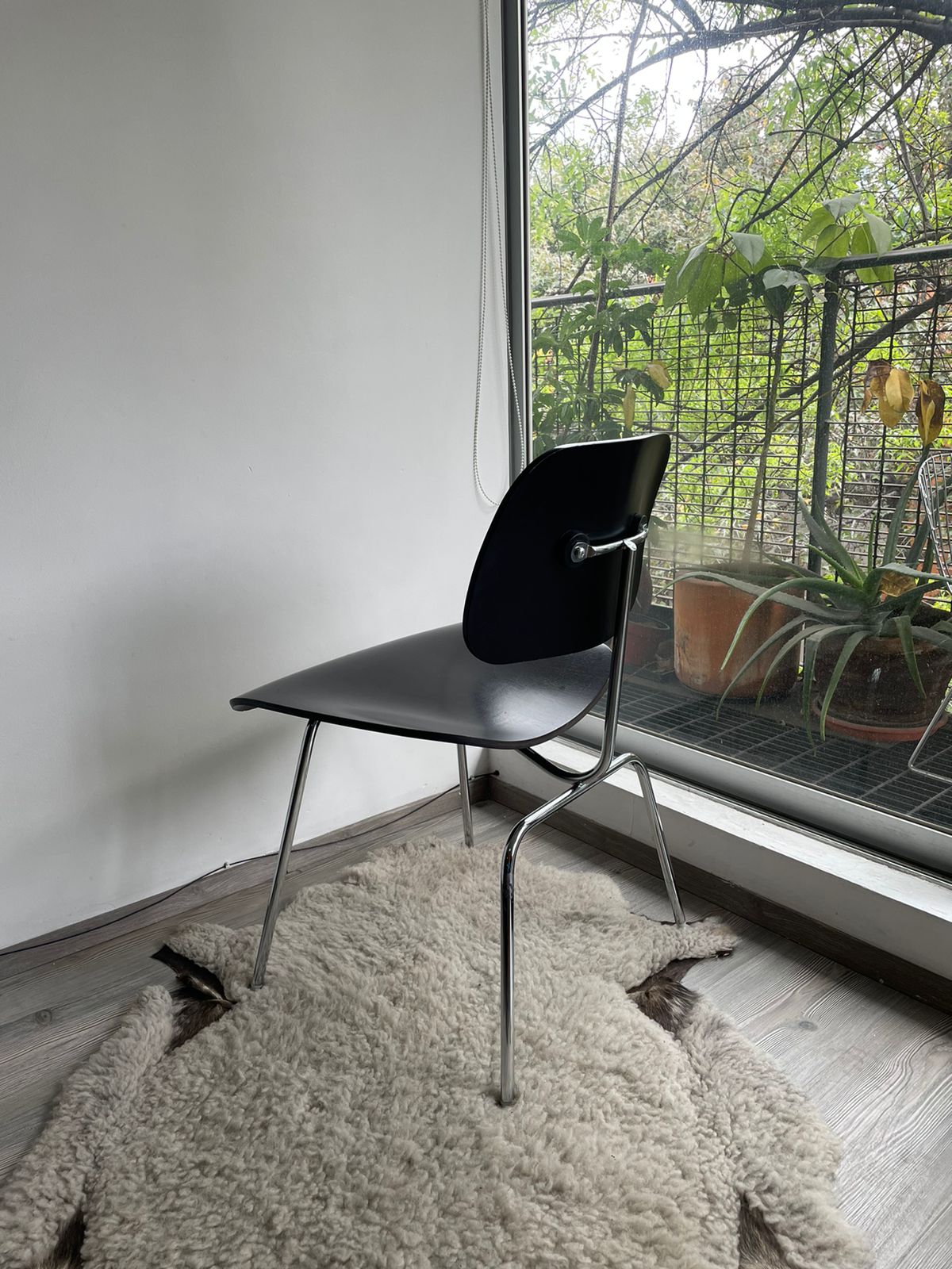 Eames DCM - Herman Miller