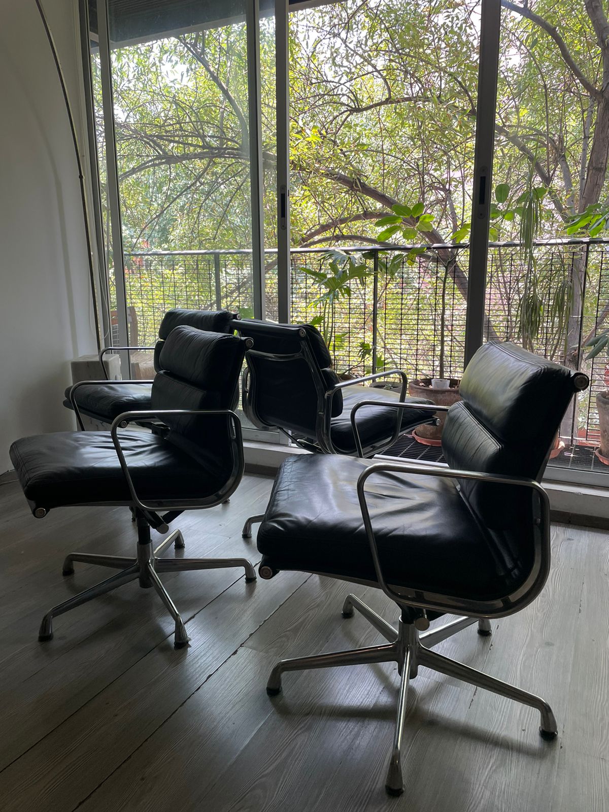 Eames Soft Pad EA 434 Chair Herman Miller