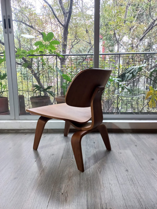 Eames LCW