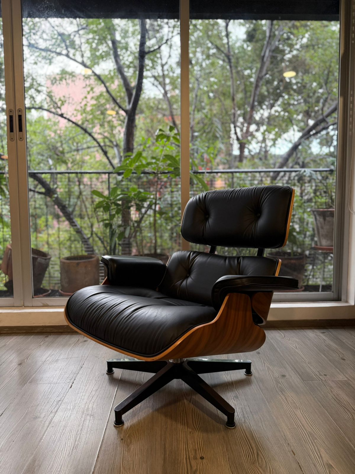 Eames Lounge & Ottoman Herman Miller