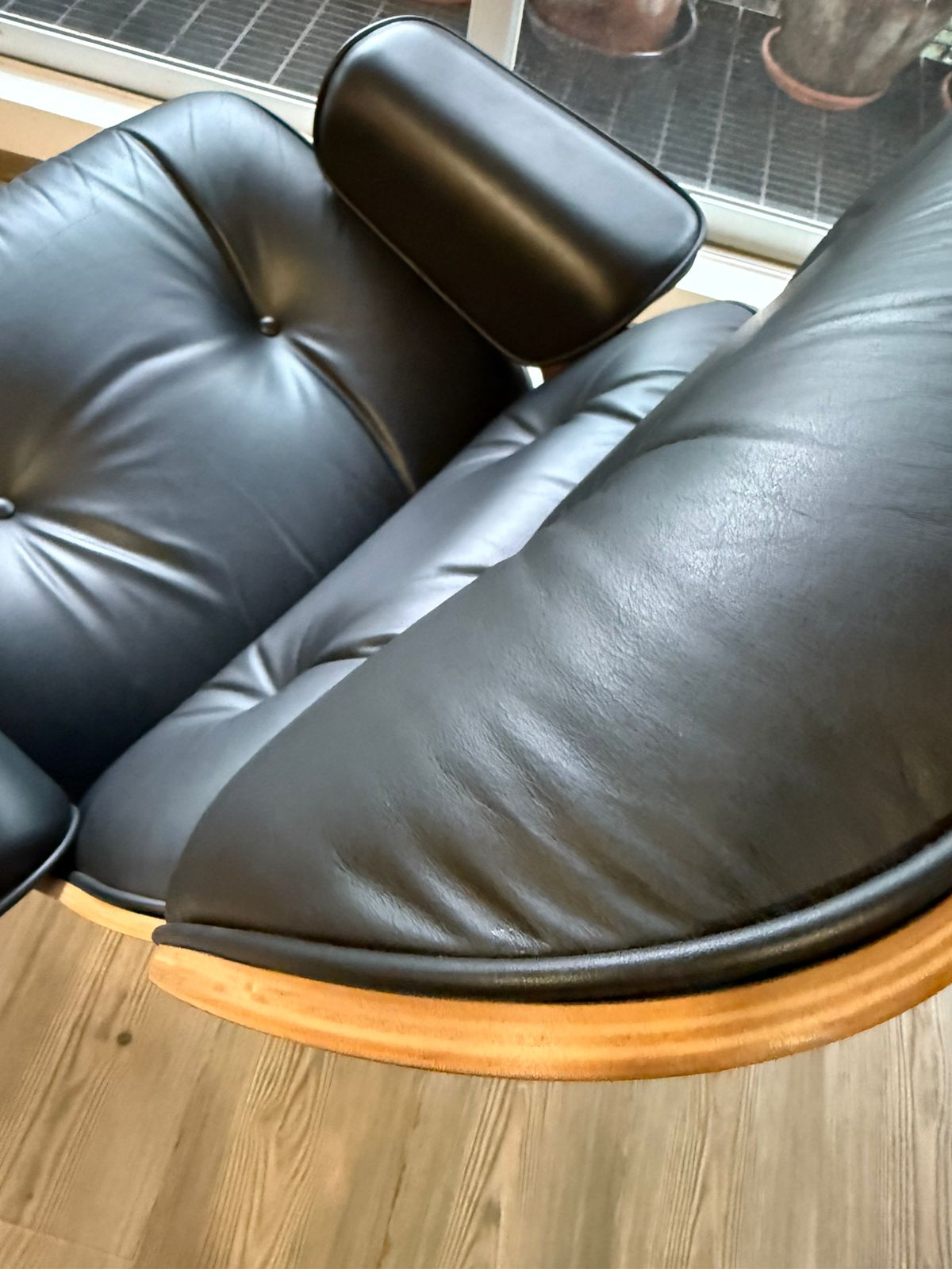 Eames Lounge & Ottoman Herman Miller