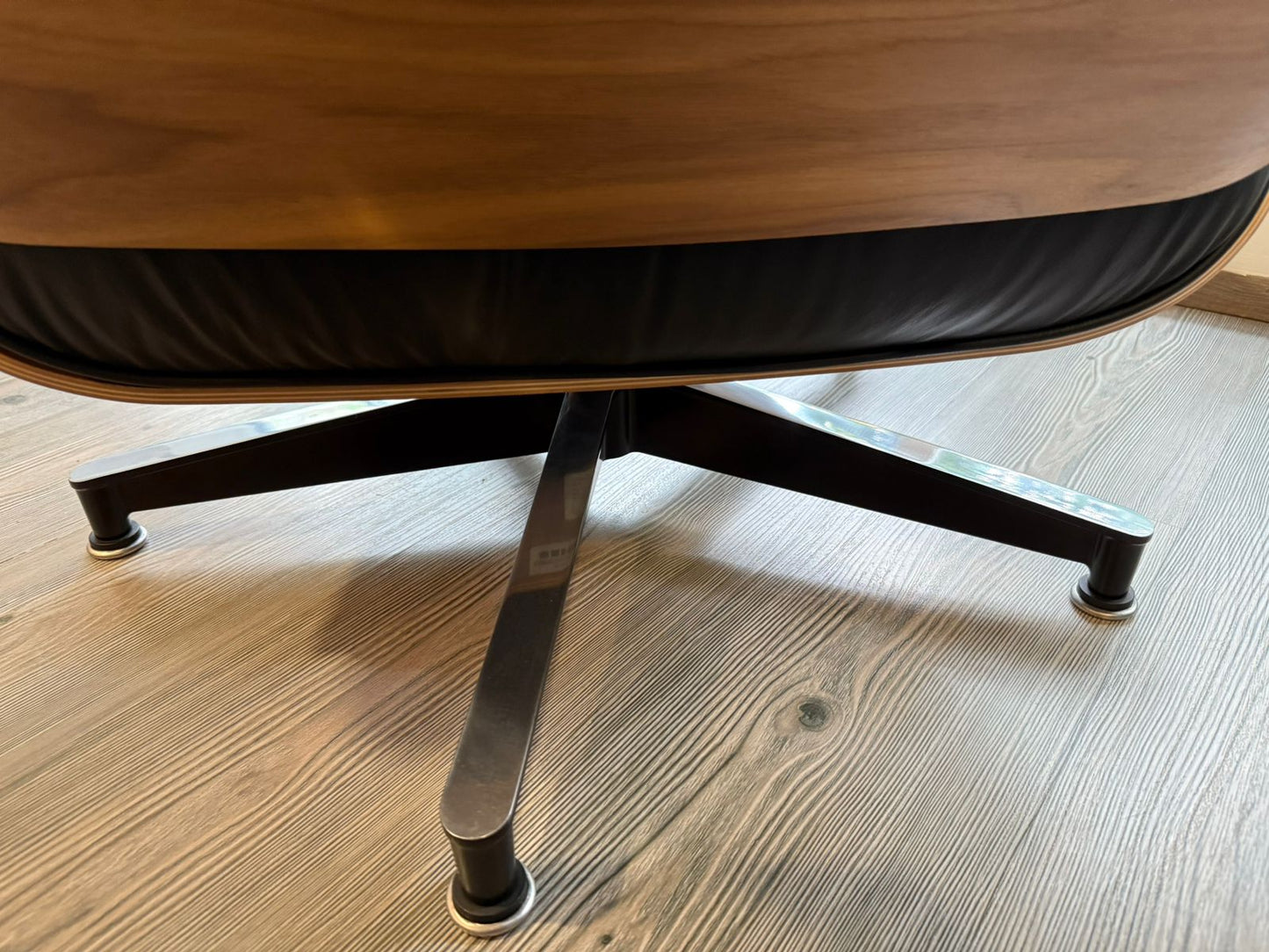 Eames Lounge & Ottoman Herman Miller