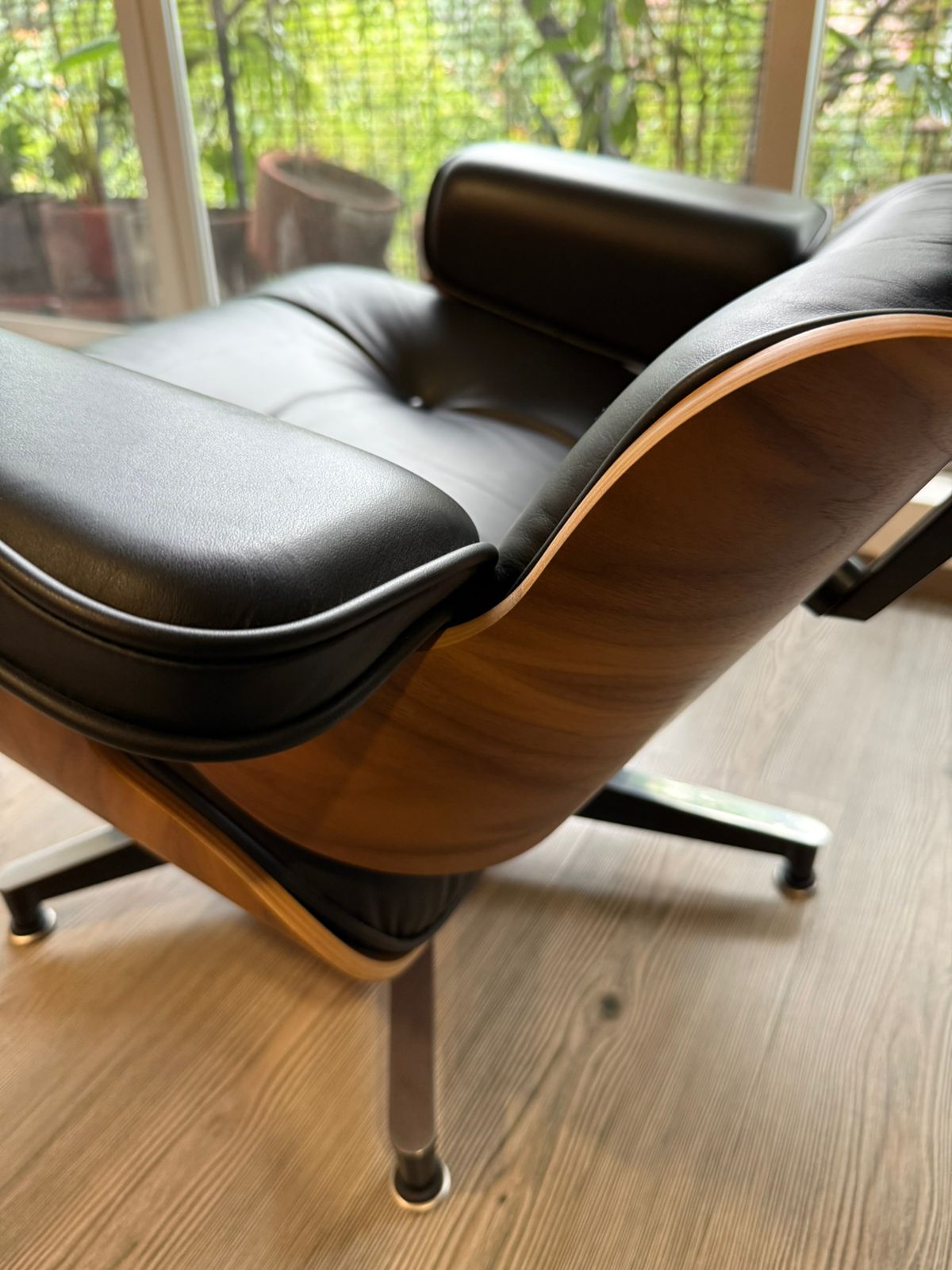 Eames Lounge & Ottoman Herman Miller