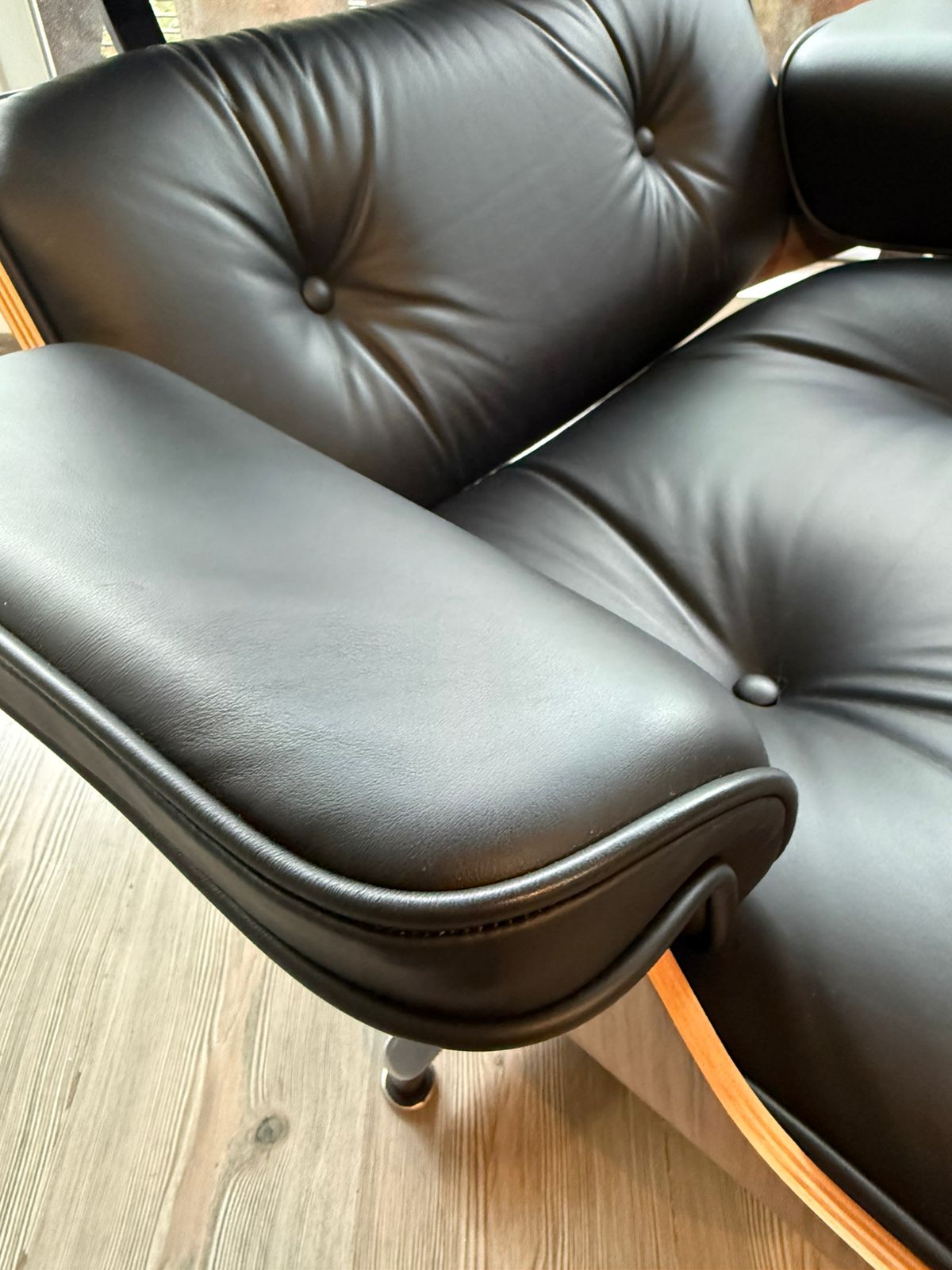 Eames Lounge & Ottoman. Herman Miller