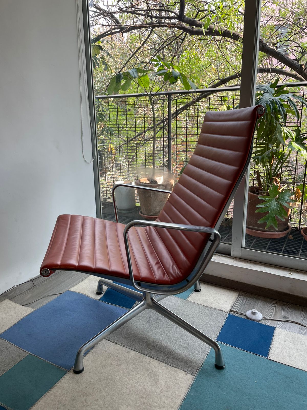 EA 116 Lounge Chair Herman Miller