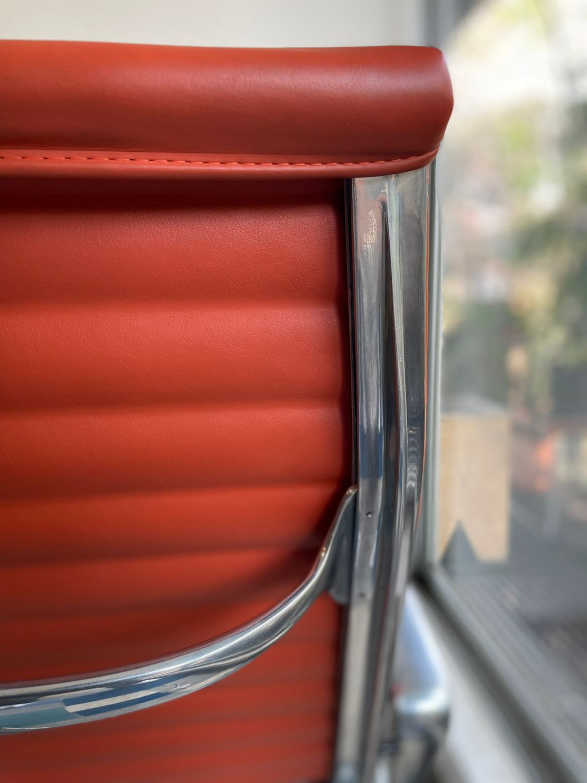 EA 116 Lounge Chair Herman Miller