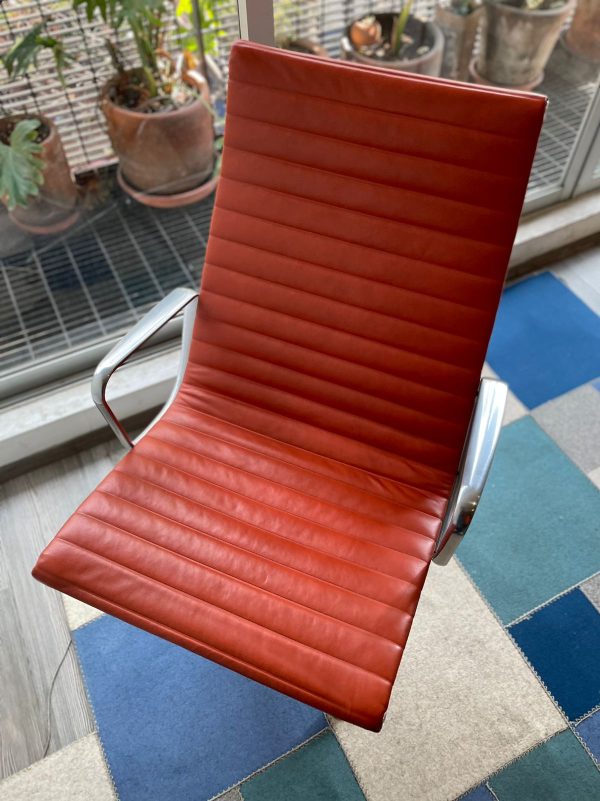 EA 116 Lounge Chair Herman Miller
