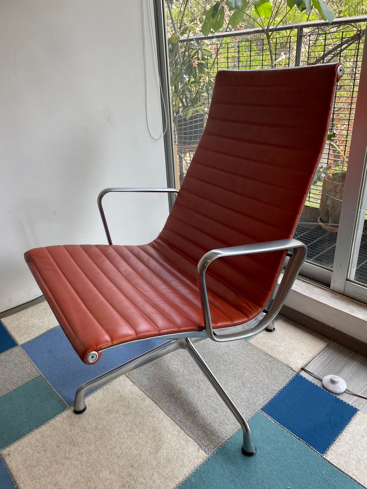 EA 116 Lounge Chair Herman Miller