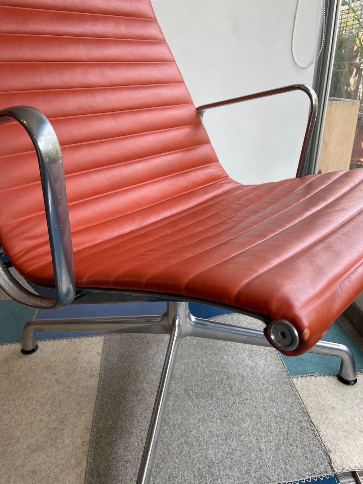 EA 116 Lounge Chair Herman Miller