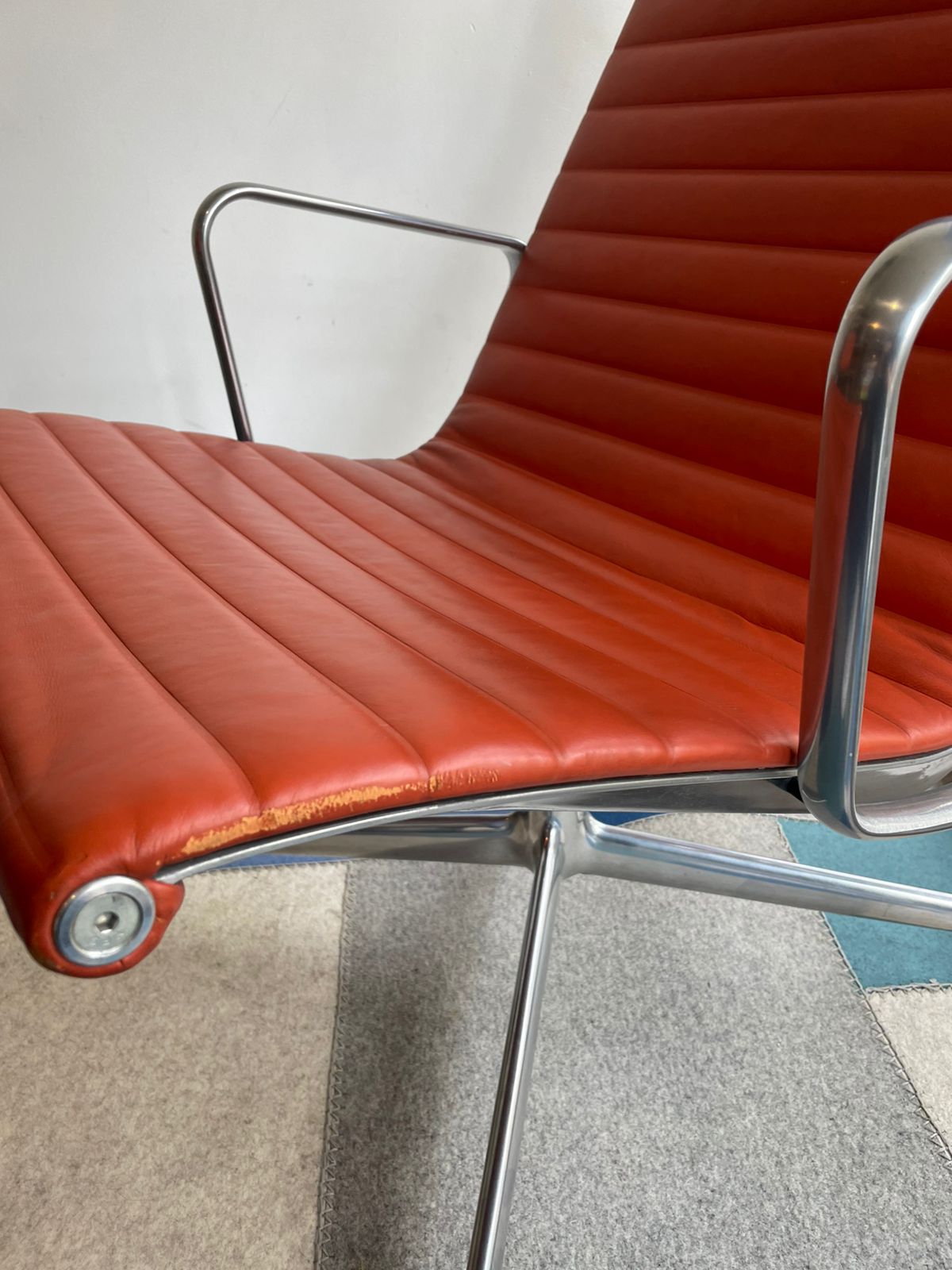 EA 116 Lounge Chair Herman Miller