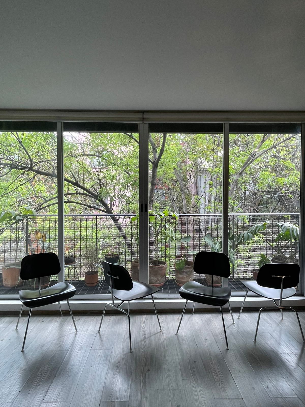 Eames DCM - Herman Miller