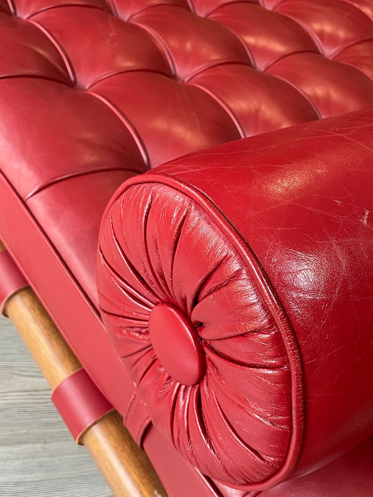 Barcelona Couch Mies Van Der Rohe Knoll