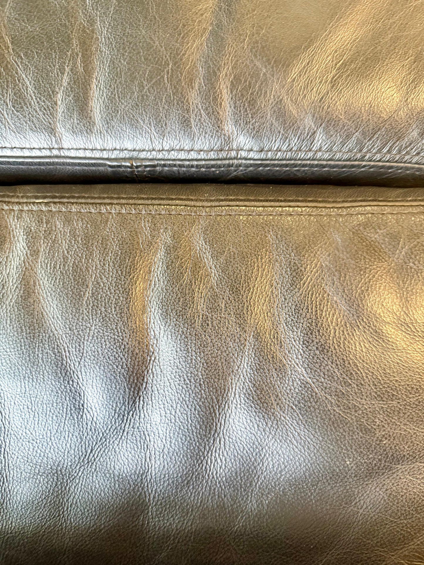 ES-106 'Billy Wilder' Chaise Herman Miller