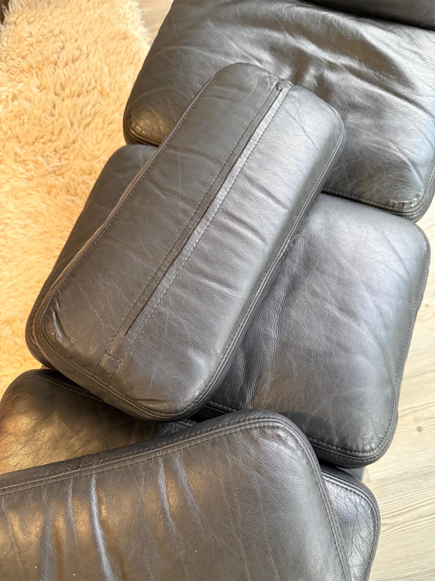 ES-106 'Billy Wilder' Chaise Herman Miller