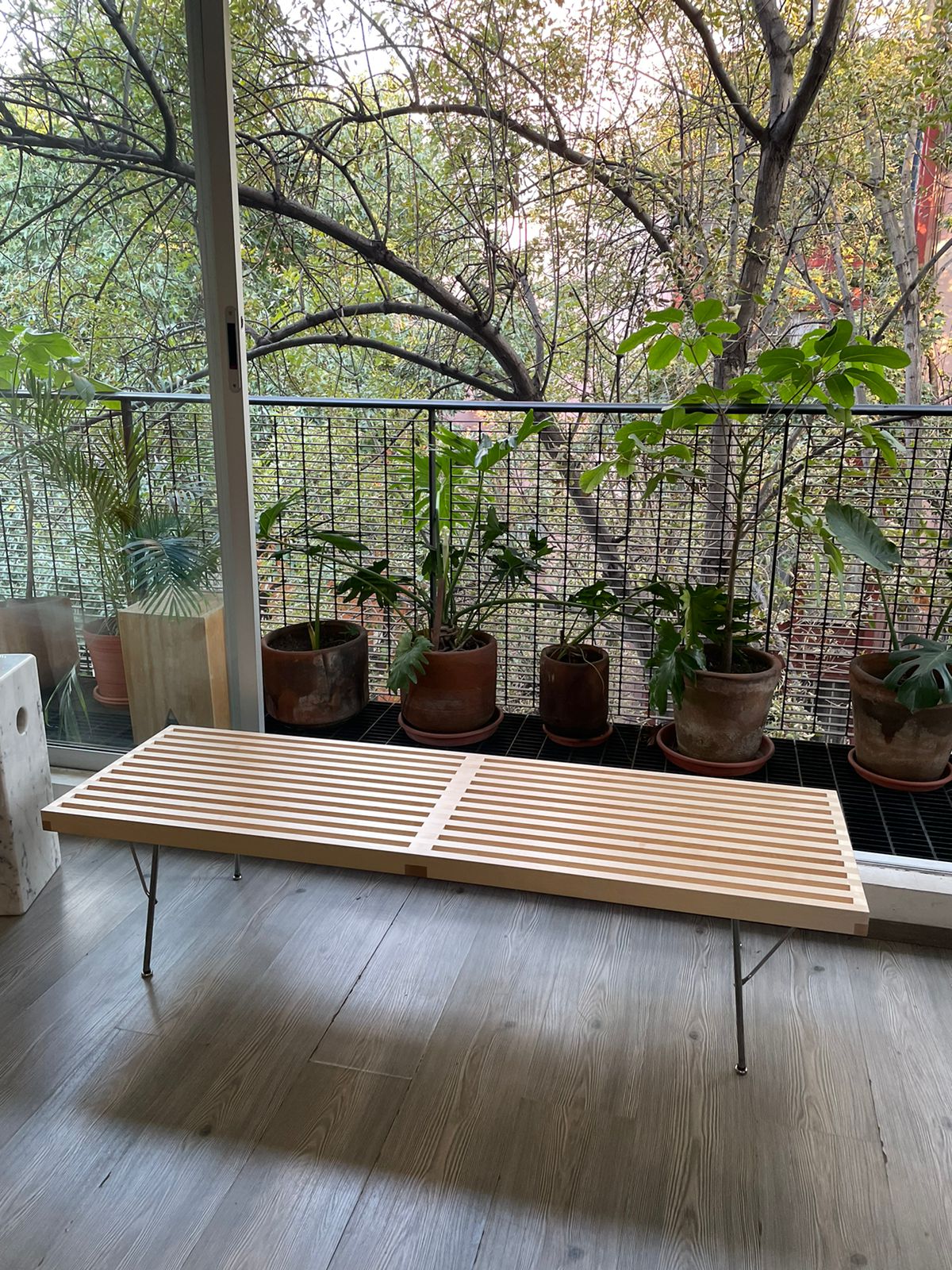 Banca George Nelson- Base Metalica Herman Miller