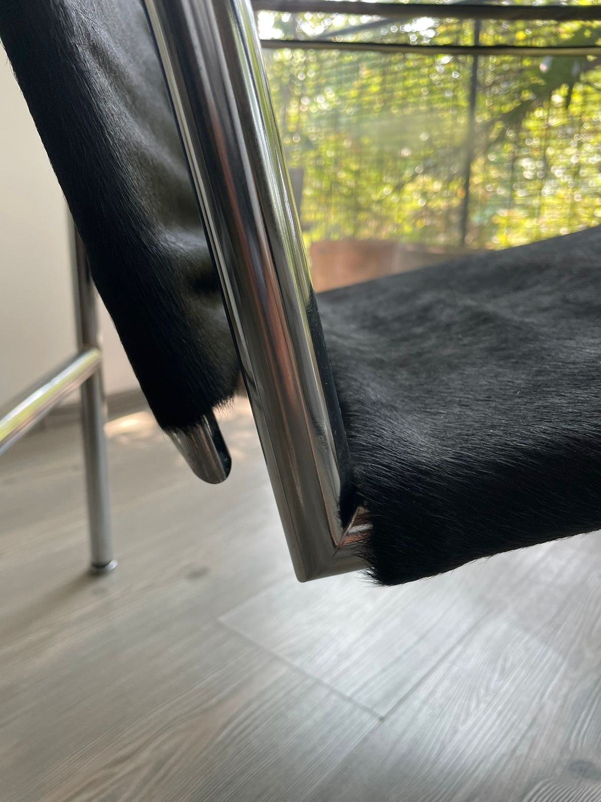 LC1 Basculant Chair Le Corbusier Black Cowhide Cassina
