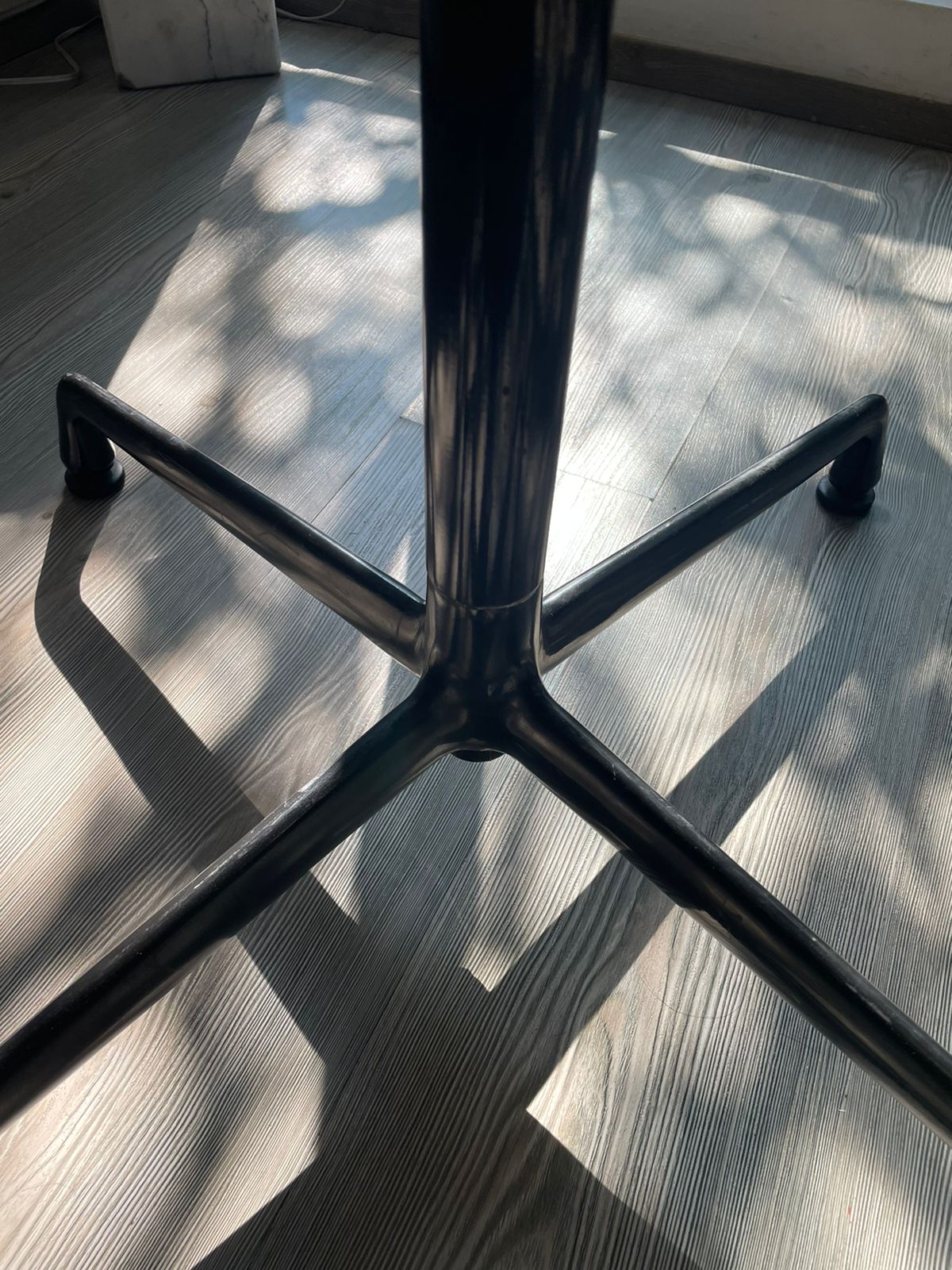 Eames Round Universal Base Dining & Work Table Herman Miller