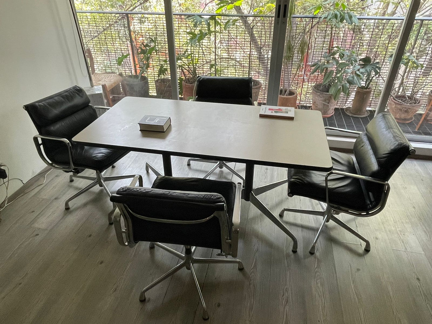 Eames Soft Pad EA 434 Chair Herman Miller