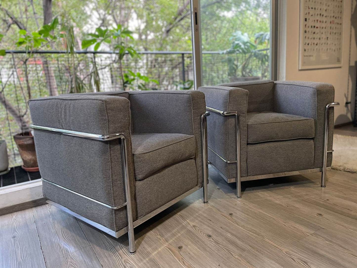 Lc2 Model Petit Cassina