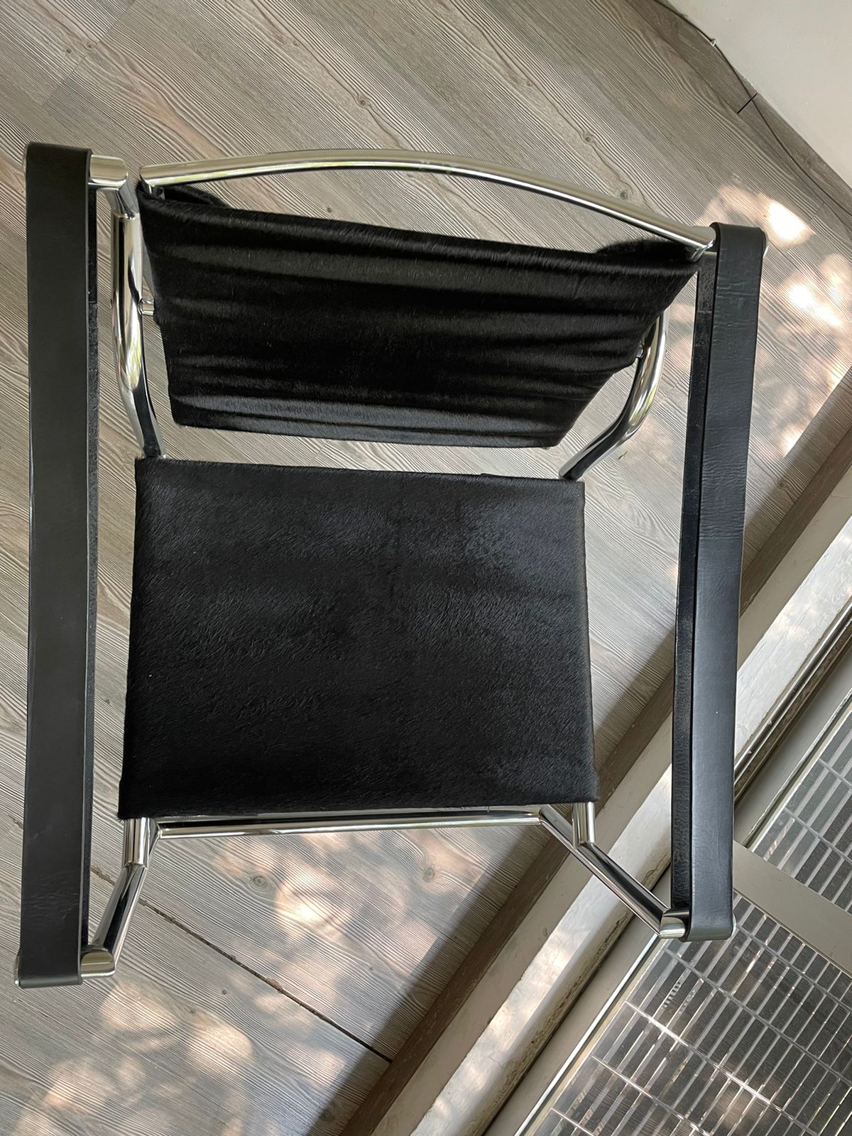 LC1 Basculant Chair Le Corbusier Black Cowhide Cassina