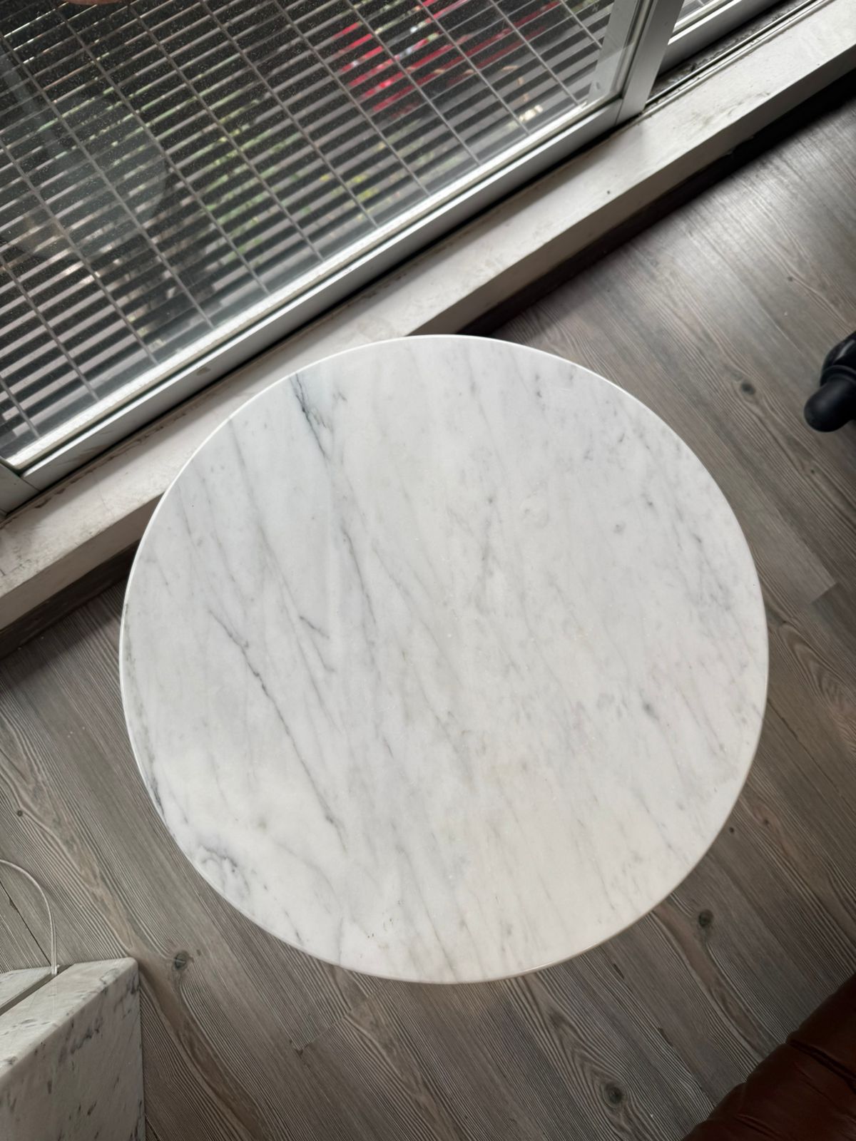 Table Saarinen Tulip Side Knoll