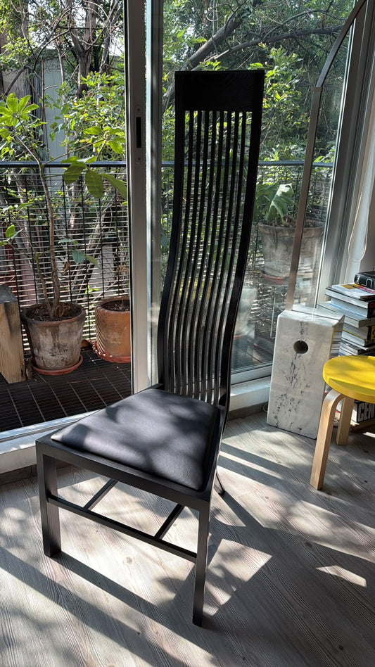 Marilyn Chair