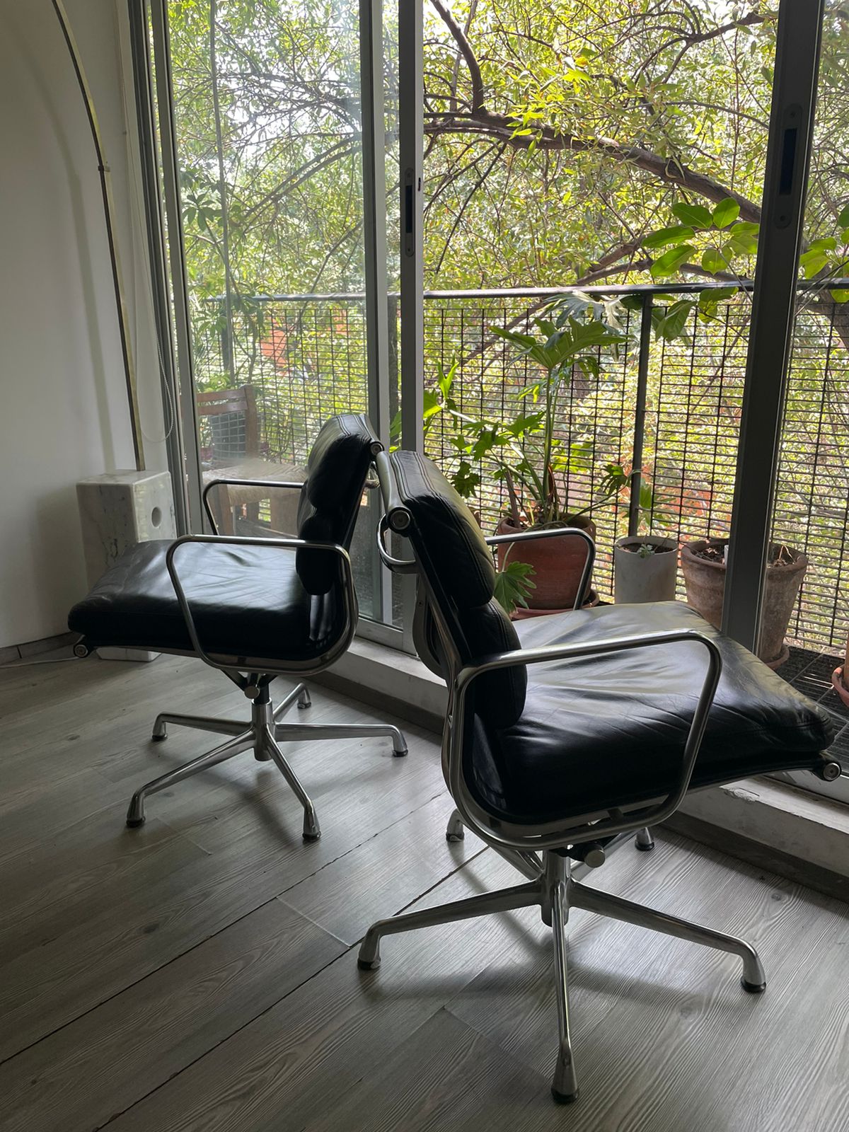 Eames Soft Pad EA 434 Chair Herman Miller