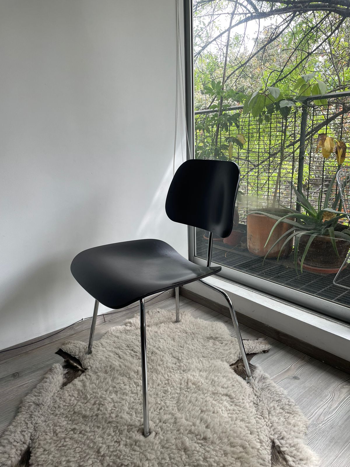 Eames DCM - Herman Miller