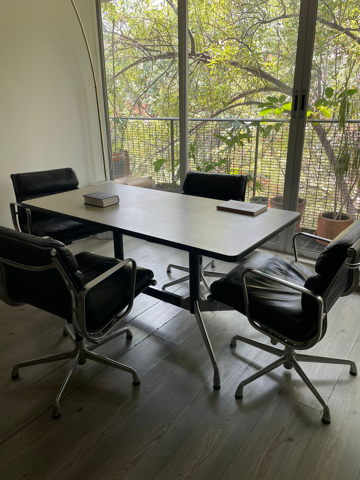 Eames Soft Pad EA 434 Chair Herman Miller