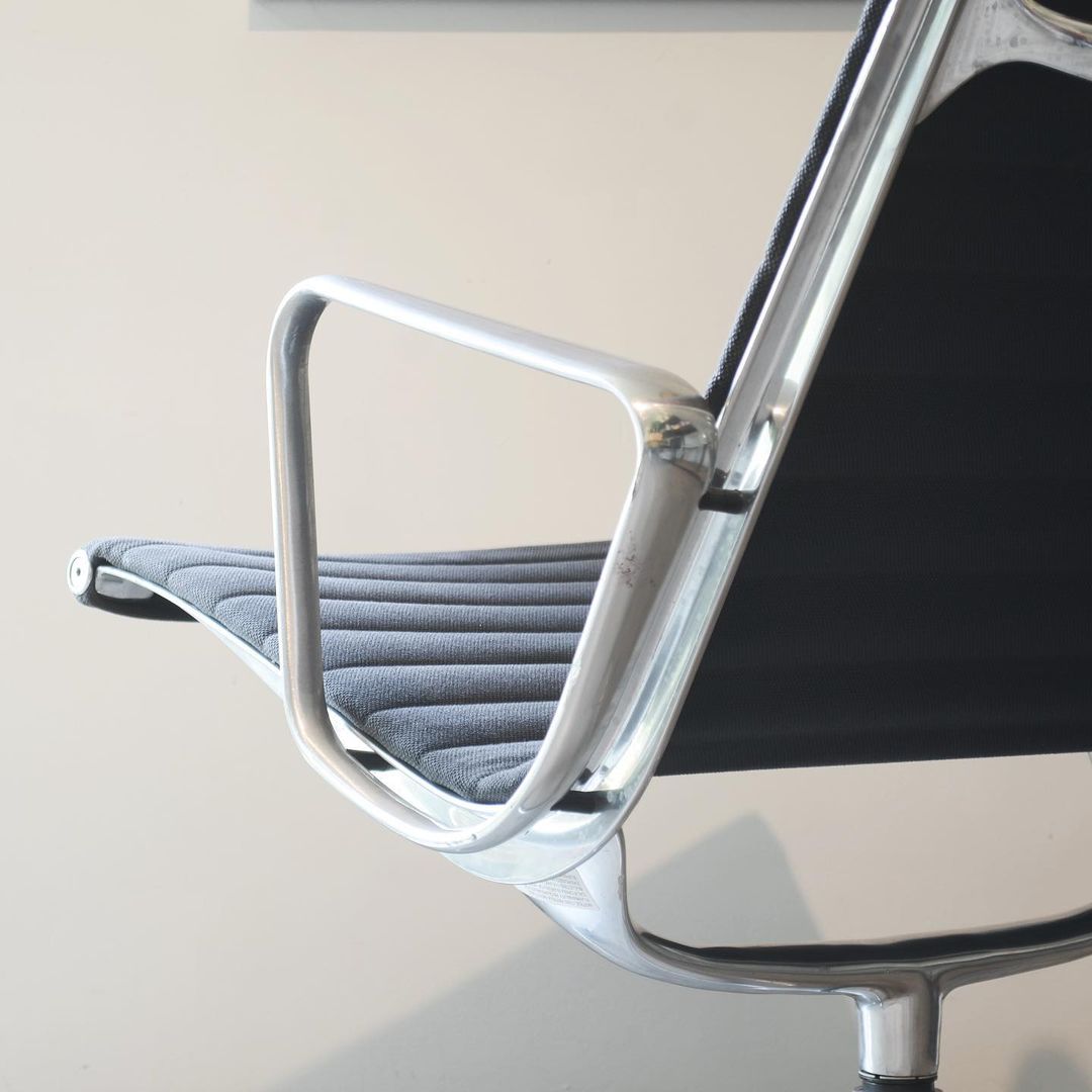 EA 116 Eames Lounge Chair - Herman Miller
