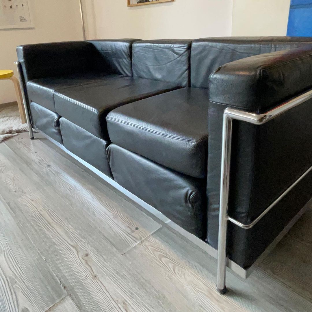LC3 - Three seater Sofa - Le Corbusier - Pierre Jeanneret - Charlotte Perriand