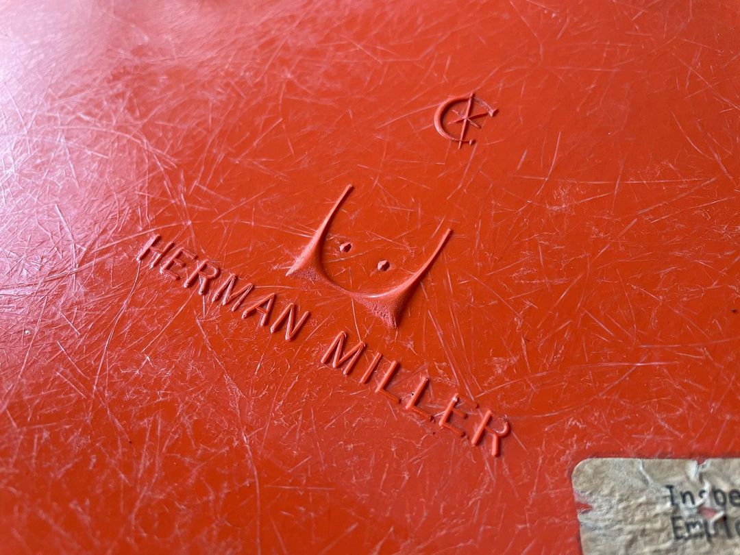 Eames DSS - Herman Miller