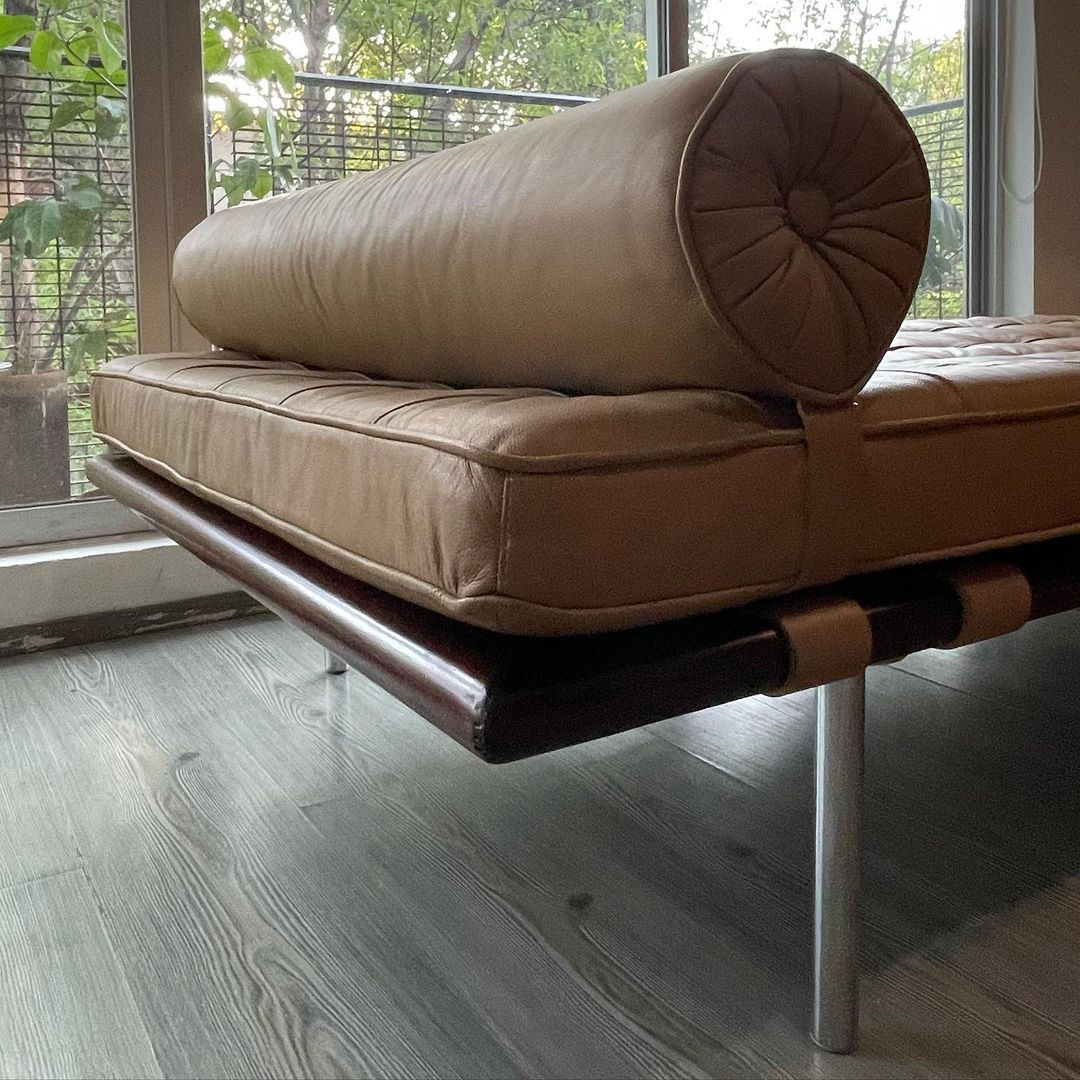 Cama de día Barcelona - Day Bed - Mies Van Der Rohe (Réplica)