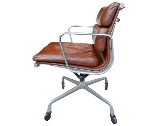 Eames Soft Pad EA217 (1992) - Herman Miller