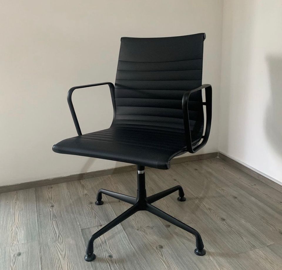 Eames Office EA 108 Ray & Charles Eames