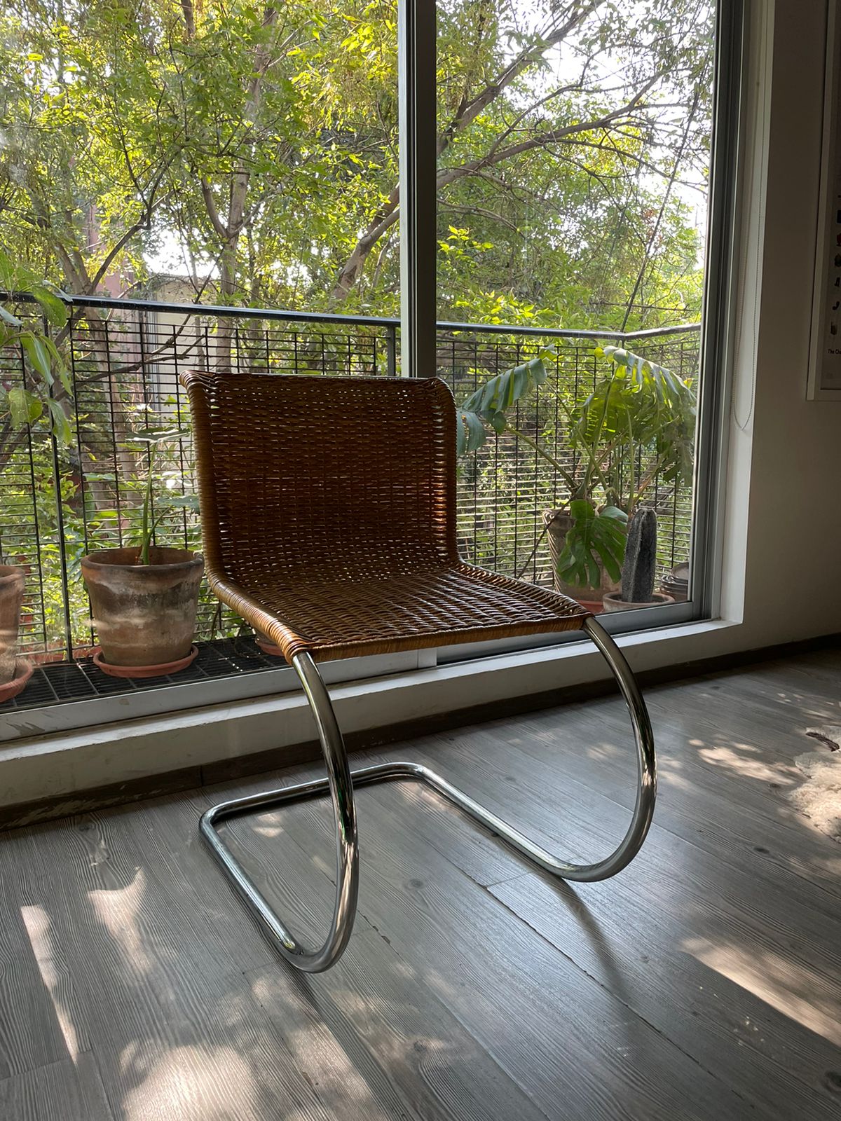 Mr Sillas- Mies Van Der Rohe