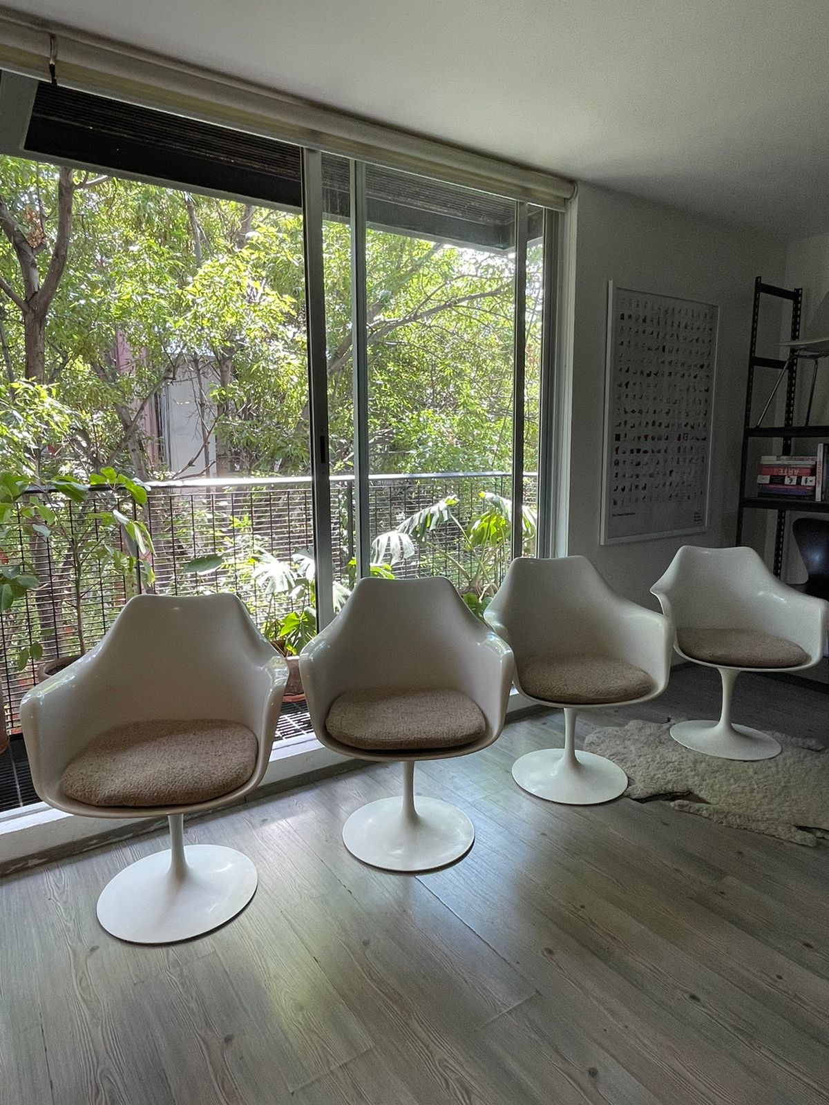 Tulip armchair - Eero Saarinen Knoll Associates